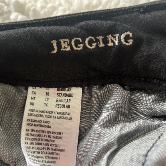 American Eagle Black Distressed Skinny Jeans - Picture 7 of 7